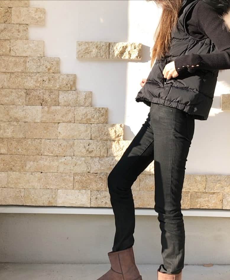 asuka0119のインスタグラム：「2019,12,27, . 珍しく#ムートンブーツ  足元が暖かいと、身体も ポカポカしてくる(ت) . @tukn_official  の#防水ムートンブーツ  防水って嬉しくないですか？ しかも軽くてヌクヌク 私はブラウンのＬです . 10%offクーポンコード 【asuka0119】 是非ご利用下さい॰˳ཻ̊♡ ストーリーから飛べます . knit #titivate#titivatestyle  pants #uniqlo #ユニクロ boots #tukn #tuknonline #tuknonlineshop #トゥクン #トゥクンなまいにち . #アラフォーコーデ #アラフォー#アラフォーママ #あしもと倶楽部 #足元倶楽部 #高身長#高身長コーデ #高身長女子 #プチプラコーデ #プチプラ#大人カジュアル#PR」