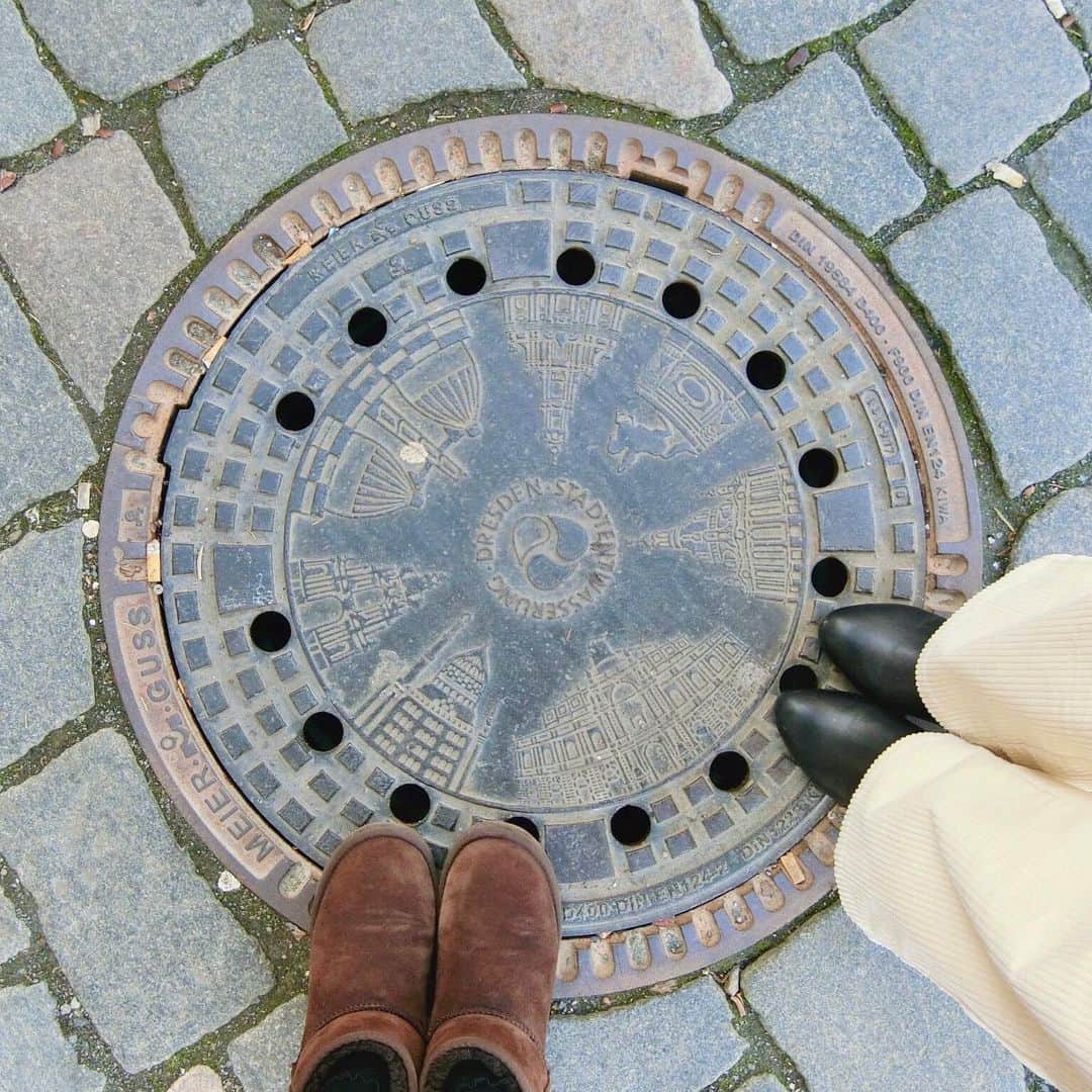 的場絢香さんのインスタグラム写真 - (的場絢香Instagram)「#20191224﻿ ﻿ in Dresden🇩🇪 ﻿ ﻿ ﻿  ______________________________________________________ #マトバの海外旅行記 #ドイツ #ドレスデン#ドイツ旅行 #ヨーロッパ #旅行 #ドレスデン城 #ツヴィンガー宮殿 #フラウエン教会 #dresden #germany  #residenzshloss #zwinger #frauenkirche」12月27日 20時13分 - ayaka_matoba