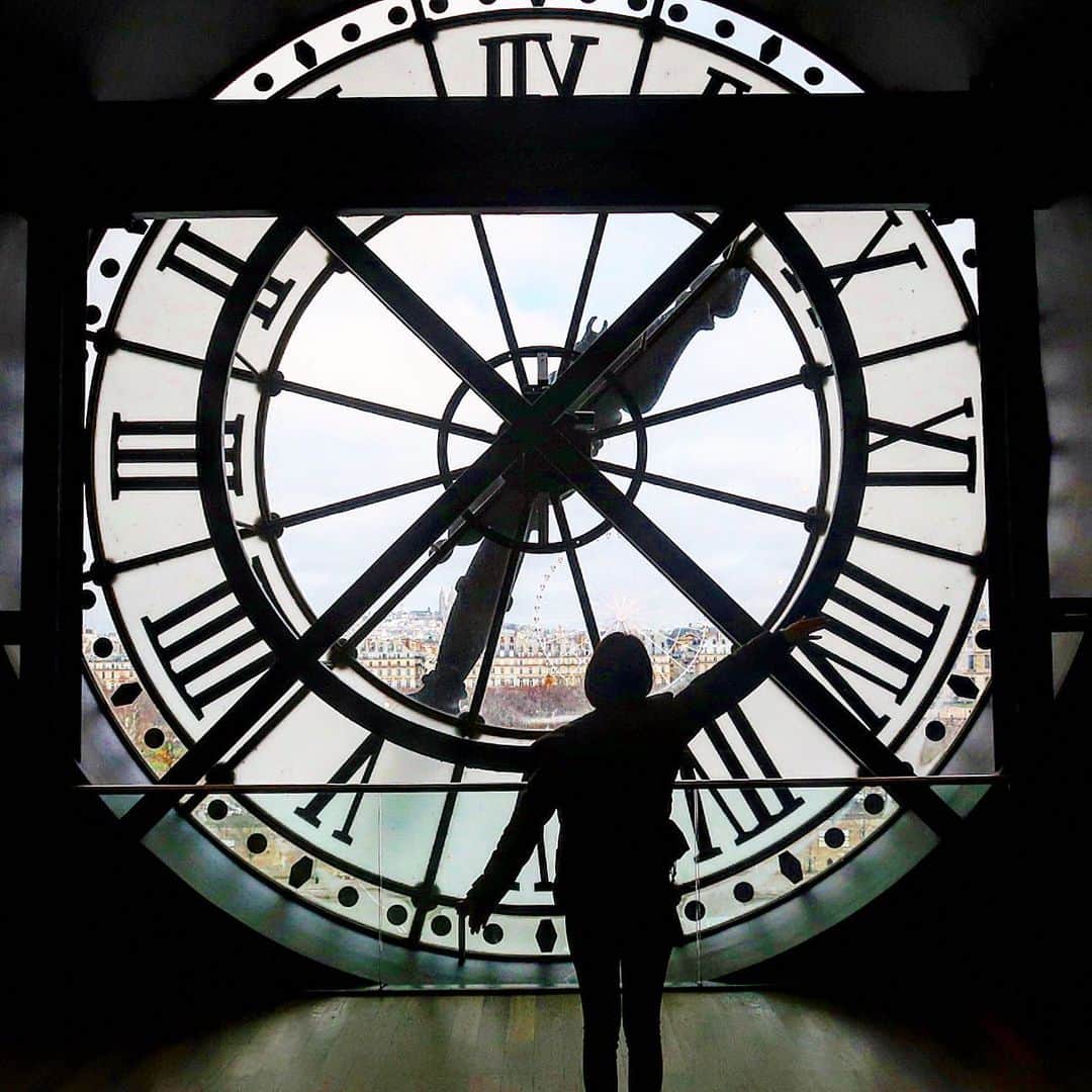 ベルさんのインスタグラム写真 - (ベルInstagram)「. 日本とパリの時差は8時間！ . 時差ボケは…一切感じていません！普段生活リズムが狂っている人の唯一のメリットかもしれない（笑） . 日本に戻ったら直したい！ . #🇫🇷 #フランス旅行 #フランス #パリ #オルセー美術館 #france #paris #orsay #orsaymuseum」12月27日 20時14分 - belle.gokigenyou