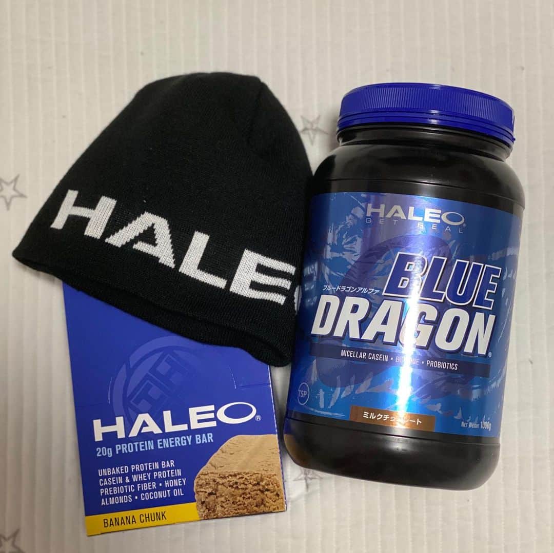 徳永祥尭のインスタグラム：「サポートして頂いてる @haleo_official から新商品が！ このニット帽オシャレだしあったかいし最高です！ 沢山種類もあるんでオススメです^_^ てか写真のやつ全部オススメです！！！！ #teamhaleo  #bulksports  https://www.bulksports.com/wears/haleo_icon_beanie/」
