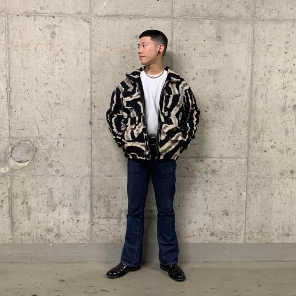 のインスタグラム：「. 🔻MENS🔻 【staff styling 小田】 . BEAMS公式サイトにて スタッフスタイリングを更新しております！ トップ画面URLからご覧ください。 . オンラインショップの商品ページより、試着申し込みが可能です。お気軽にお申し込みくださいませ。 . ☎️078-335-2720 . #beams#bprbeams#beamsplus#beamsboy#raybeams#beamst#mensfashion#menswear#mensstyle#instastyle#instafashion#instagood#outfit#outfitoftheday#fashion#ootd#beamskobe」