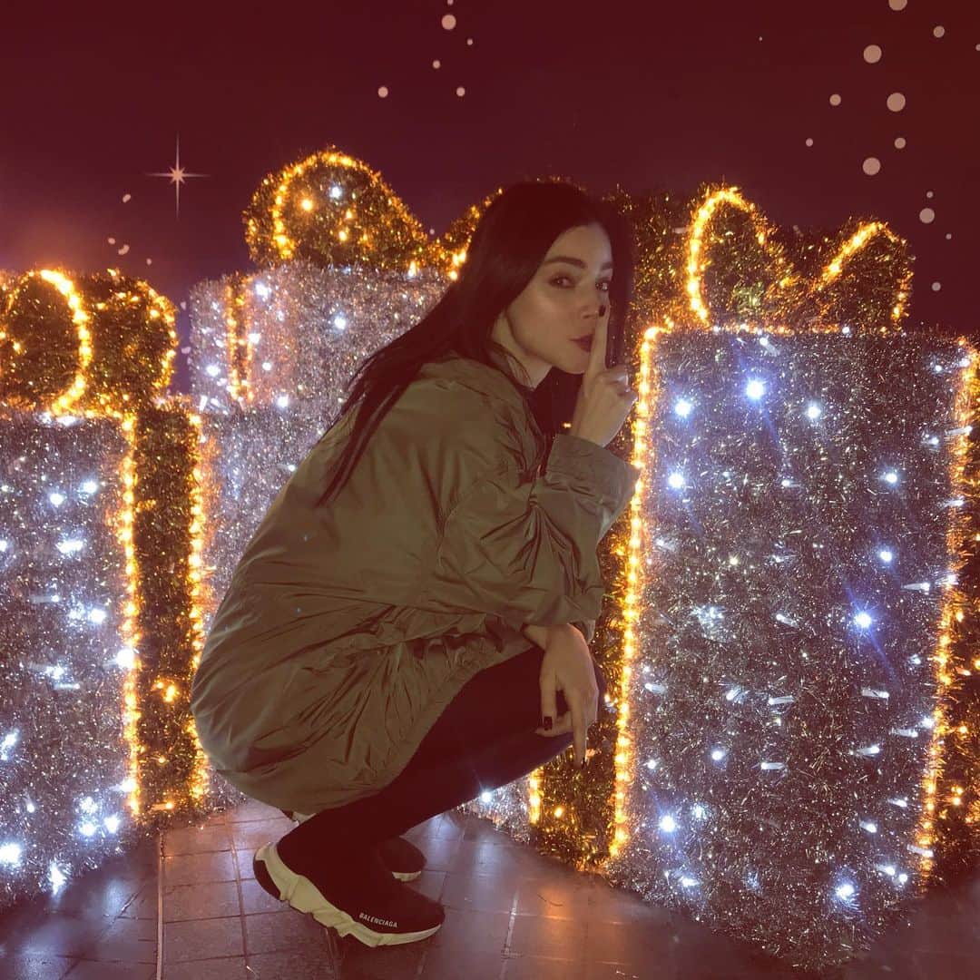 Merve Boluğurのインスタグラム：「Sürpriz🙃」