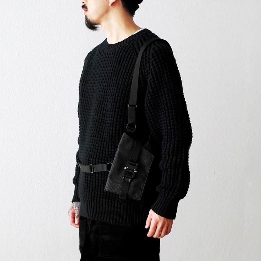 wonder_mountain_irieさんのインスタグラム写真 - (wonder_mountain_irieInstagram)「_ [ WM Exclusive Limted ] Bagjack / バッグジャック "Chest Holster Pouch - Cobra Buckle" ¥21,780- _ 〈online store / @digital_mountain〉 http://www.digital-mountain.net/shopdetail/000000010622/ _ 【オンラインストア#DigitalMountain へのご注文】 *24時間受付 *15時までのご注文で即日発送 *1万円以上ご購入で送料無料 tel：084-973-8204 _ We can send your order overseas. Accepted payment method is by PayPal or credit card only. (AMEX is not accepted)  Ordering procedure details can be found here. >>http://www.digital-mountain.net/html/page56.html _ #Bagjack #バッグジャック _ 本店：#WonderMountain  blog>> http://wm.digital-mountain.info/blog/20191227-1/ _ 〒720-0044  広島県福山市笠岡町4-18  JR 「#福山駅」より徒歩10分 (12:00 - 19:00 水曜、木曜定休) #ワンダーマウンテン #japan #hiroshima #福山 #福山市 #尾道 #倉敷 #鞆の浦 近く _ 系列店：@hacbywondermountain _」12月27日 20時45分 - wonder_mountain_