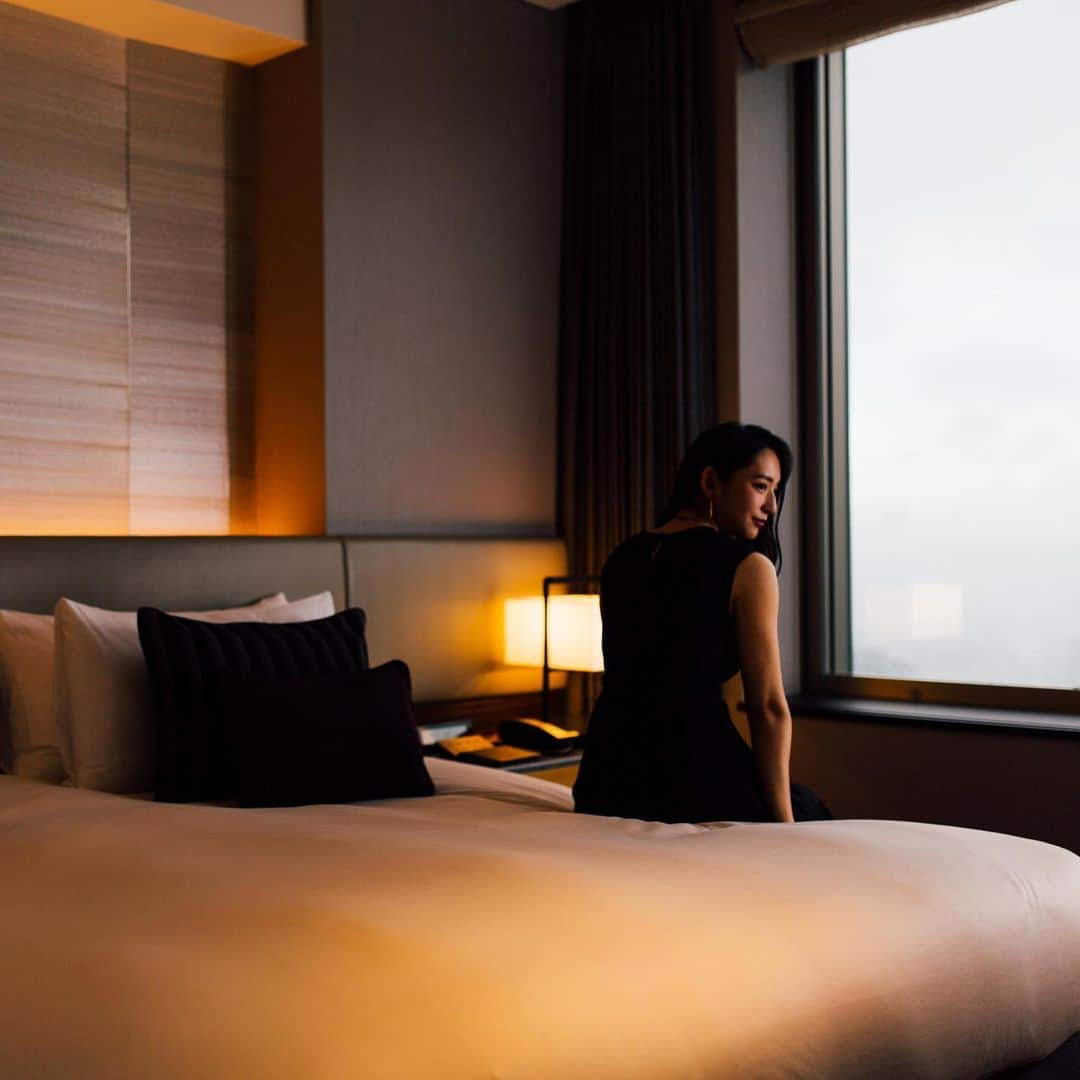東急ホテルズさんのインスタグラム写真 - (東急ホテルズInstagram)「セルリアンタワー東急ホテルの客室は、19階以上の高層階にあり、お部屋によっては、東京タワーや富士山まで眺めることができます。﻿ ﻿ 日本のホテルならではのきめ細かいおもてなしと夜景に、ここが渋谷であることを思わず忘れる、静寂と優雅さを兼ね備えています。﻿ ﻿ #セルリアンタワー東急ホテル #セルリアンタワー﻿ #イルミネーション #ベロビスト #tokyo #shibuya﻿ #ceruleantowertokyuhotel ﻿ #ceruleantower #bellovisto﻿ ﻿ #東急ホテルズ #tokyuhotels﻿ #travelgram #instatravel #ig_japan﻿ #traveler #traveling #japantravel﻿ #genic_travel #travelphotography﻿ #traveljapan #japantravelphoto」12月27日 20時41分 - tokyuhotels