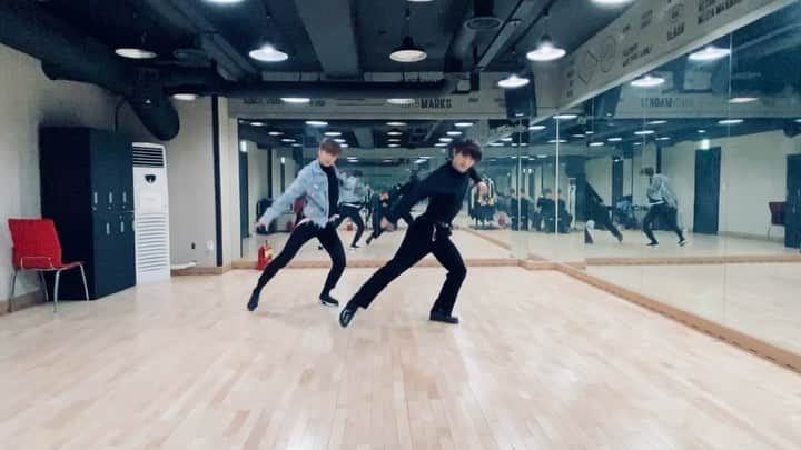 유희도のインスタグラム：「19.12.27/금 exo - Obsession (cover) 사복.ver 요즘 연습 넘 잼써요 ☺️」