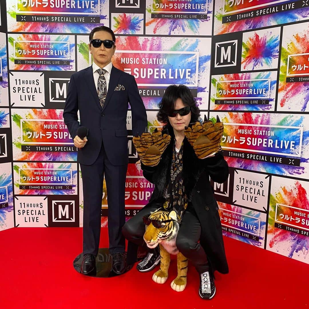 ミュージックステーションさんのインスタグラム写真 - (ミュージックステーションInstagram)「Mステ #ウルトラSUPERLIVE 11時間生放送中！ まもなく　#Toshl 視聴者3択生投票で歌唱曲が決定！ 『糸』or『残酷な天使のテーゼ』or『雪の華』 #ウルトラタモリ　#Mステ」12月27日 20時59分 - ex_musicstation