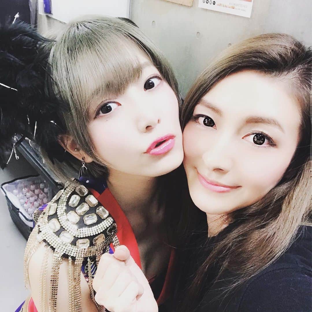 川村りかさんのインスタグラム写真 - (川村りかInstagram)「念願のシーナちゃんに撮っ