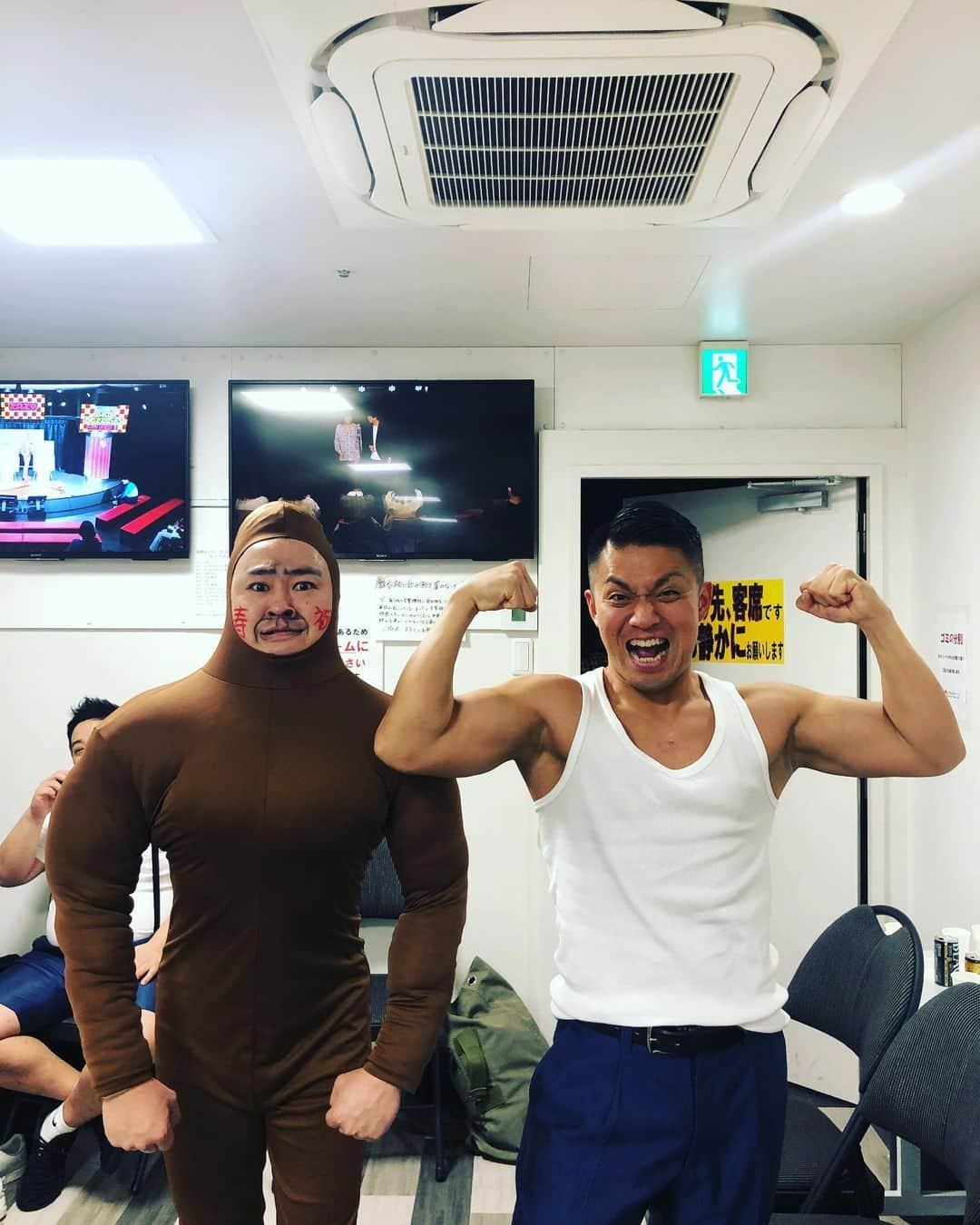 ノリさんのインスタグラム写真 - (ノリInstagram)「今日の1コマ。イチキップリンさんがおもろすぎた。こんなマッチョ？？になりたい。。 #年の瀬  #吉本興業 #吉本芸人 #ショートコント #バビロン #トリオ #ネタ#漫才」12月27日 23時06分 - nori_0623