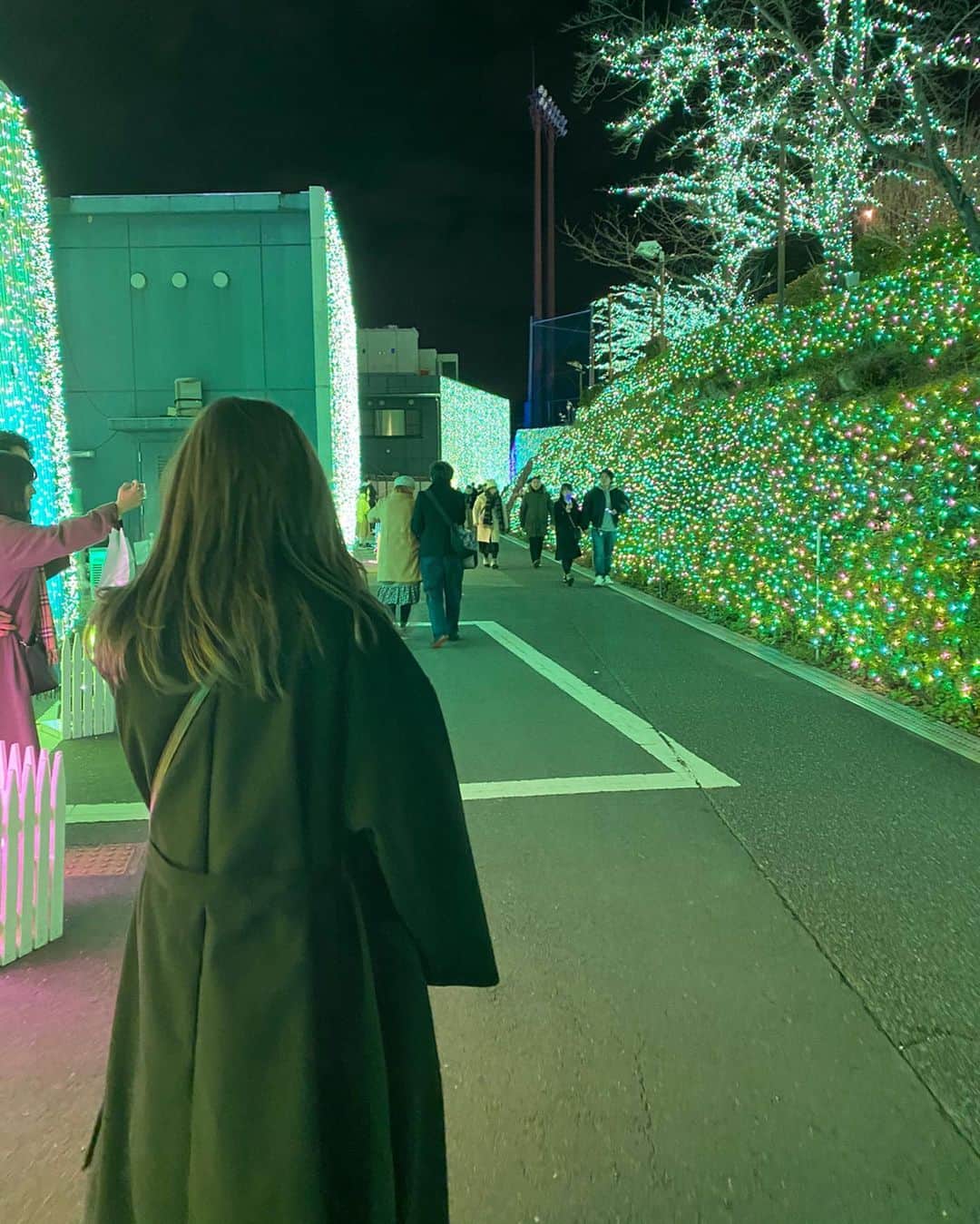 熊代珠琳さんのインスタグラム写真 - (熊代珠琳Instagram)「もう今年もあと5日やって。。。 はやすぎやんか🥺みんなやり残した事はある？ うちは占いに行けやんかったことやな~😔 . . . . . . #photo #me #fashion #code #night #ilumination #tokyo #gn」12月27日 23時26分 - jurin_kumashiro