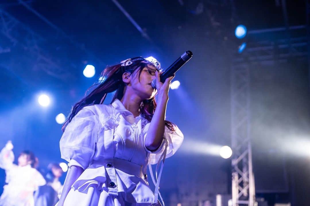 のインスタグラム：「ライブ中のわたし🍵🎀 #cy8er #live」