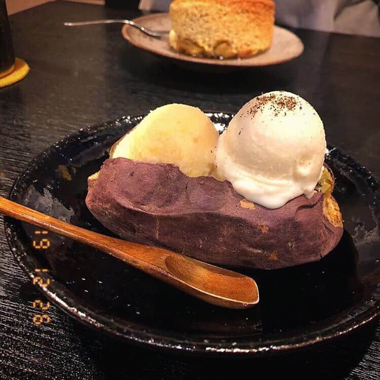 「SNOW」顔認識カメラアプリのグルメインスタ