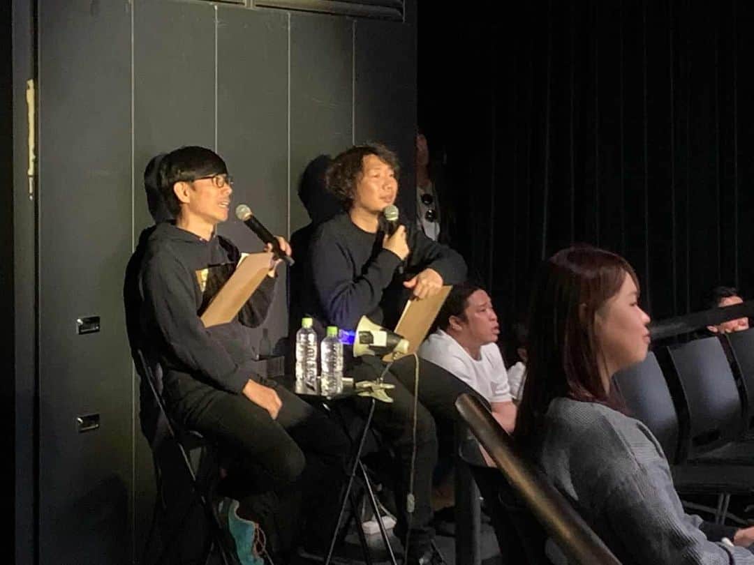 松本康太さんのインスタグラム写真 - (松本康太Instagram)「『R-1に向けてのピンネタとちょっとしたアドバイス』今日は渋谷のよしもと∞ドームⅠ でイベントのMCをさせてもらいました(^-^)♪ このイベントは２回目なのです♪ピン芸人さんがピンネタをして先輩がダメ出しするお笑いファンにはたまらないイベントなのです！  今回の先輩はバッファロー吾郎竹若さんとマンボウやしろさん♪  ピン芸人さんは、中山功太、三浦マイルド、こがけん、シークエンスはやとも、鈴木ララバイ、そのこ、おいでやす小田、ハブサービス、TEAM近藤、たつろう、小森園ひろし、西村ヒロチョ、市川こいくち、ダイス  今回もめちゃくちゃ面白くて先輩のダメ出しも、お客さんがうなずきまくりの90分でした(^-^)♪ 次回のこのイベントは、1月24日(金)18時30分～ よしもと∞ドームⅠ にて♪これぞお笑い好きの人に見てほしいイベントです(^^ゞ  #r1に向けてのピンネタとちょっとしたアドバイス #r1ぐらんぷり #r1 #ピン芸人 #よしもと無限大ドーム #レギュラー #あるある探検隊 #お笑いイベント #mc」12月27日 23時58分 - aruarutankentai.matsumoto