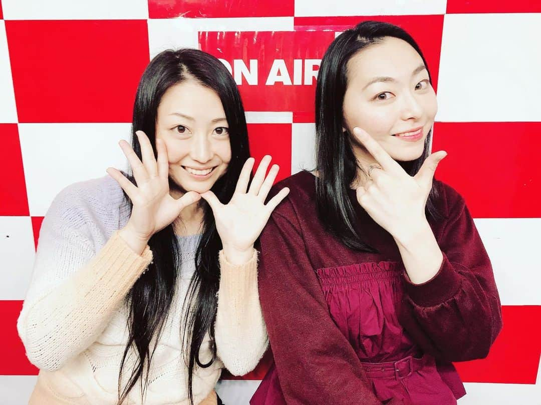 大禅師文子さんのインスタグラム写真 - (大禅師文子Instagram)「１月からの新企画番組☆ 壇蜜さんのモノマネで有名な志真うたさんと、打ち合わせでした〜！ 多才で多趣味な志真うたさんとは話が絶えず、どんな切り口でのトークになるか、、面白くなりそうです♪ 詳細は決まり次第お知らせします。  2020年は新しいことにチャレンジしながらも、デビュー10周年の年なので、しっかりと今を見据えて活動していきたいと思います。 今年も残すところあと4日。 健やかに、爽やかに過ごしましょうね。  #2020年スタート #デビュー10周年 #新番組 #中野から世界へ #芸人 #志真うた #シンガーソングライター #大禅師文子」12月28日 0時05分 - daizenjifumiko