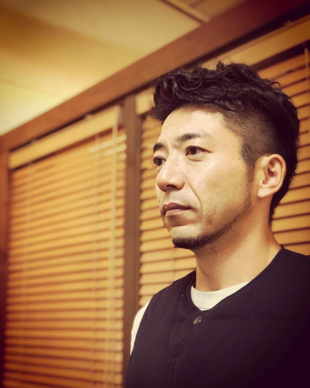 杉本知香さんのインスタグラム写真 - (杉本知香Instagram)「♪もしかしてだけどーもしかしてだけどー ゴリラ顔するよりもそのままがゴリラなんじゃないのーそういうことだろっ♪🦍🦍 #中目黒美容室 #FUJIWARA原西#FUJIWARA #原西ゴリラ#シャバーニ #どぶろっく森#どぶろっく #キングオブコント#大きなイチモツをください #もしかしてだけど」12月28日 0時36分 - sugimotoc