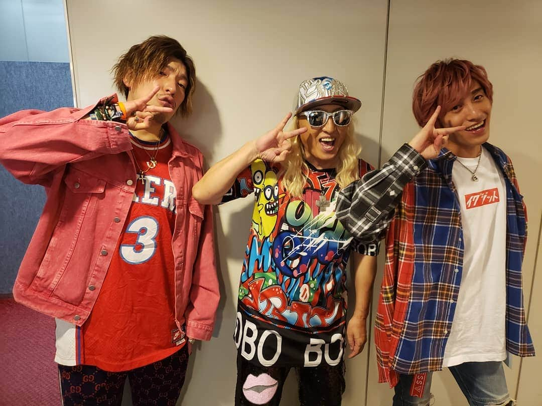 DJ KOOさんのインスタグラム写真 - (DJ KOOInstagram)「#ゴットタン ！！ #マジ歌選手権 ！！もう全部がヤバすぎた！！ #ダイノジ さん × EXITのガチンコラップ！！スキル半端ない！！ 最&高 DJ KOO EZ DO DANCE！！牛乳吹きちらかした！！ #マジ歌 #EXIT #DJKOO」12月28日 1時04分 - dj_koo1019