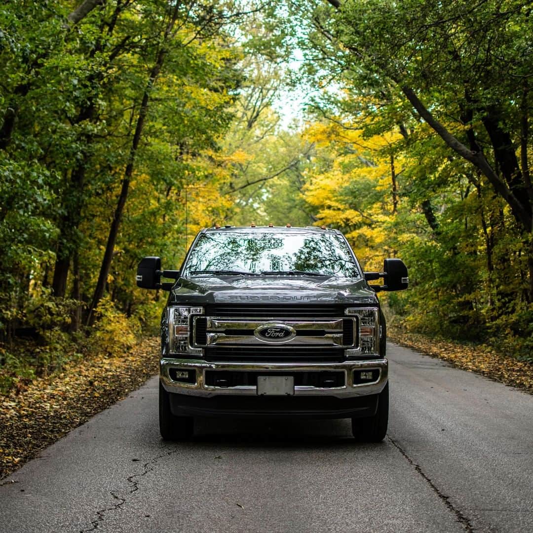 Fordさんのインスタグラム写真 - (FordInstagram)「Time to branch out. 🤙 . #Ford #FordSuperDuty #FordTrucks」12月28日 2時00分 - ford