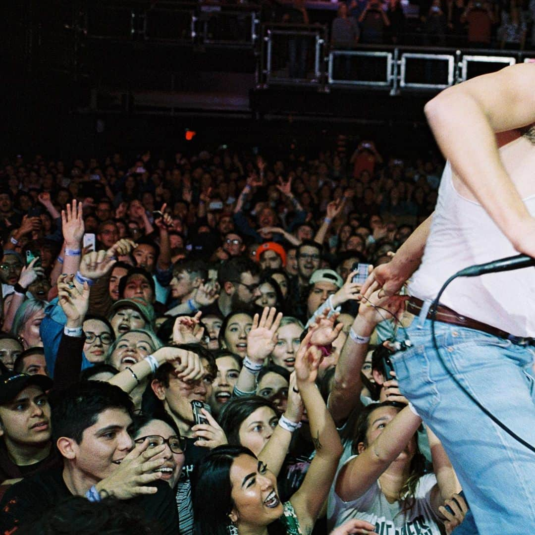 ジャック・アントノフさんのインスタグラム写真 - (ジャック・アントノフInstagram)「bleachers in anaheim in film」12月28日 2時08分 - jackantonoff