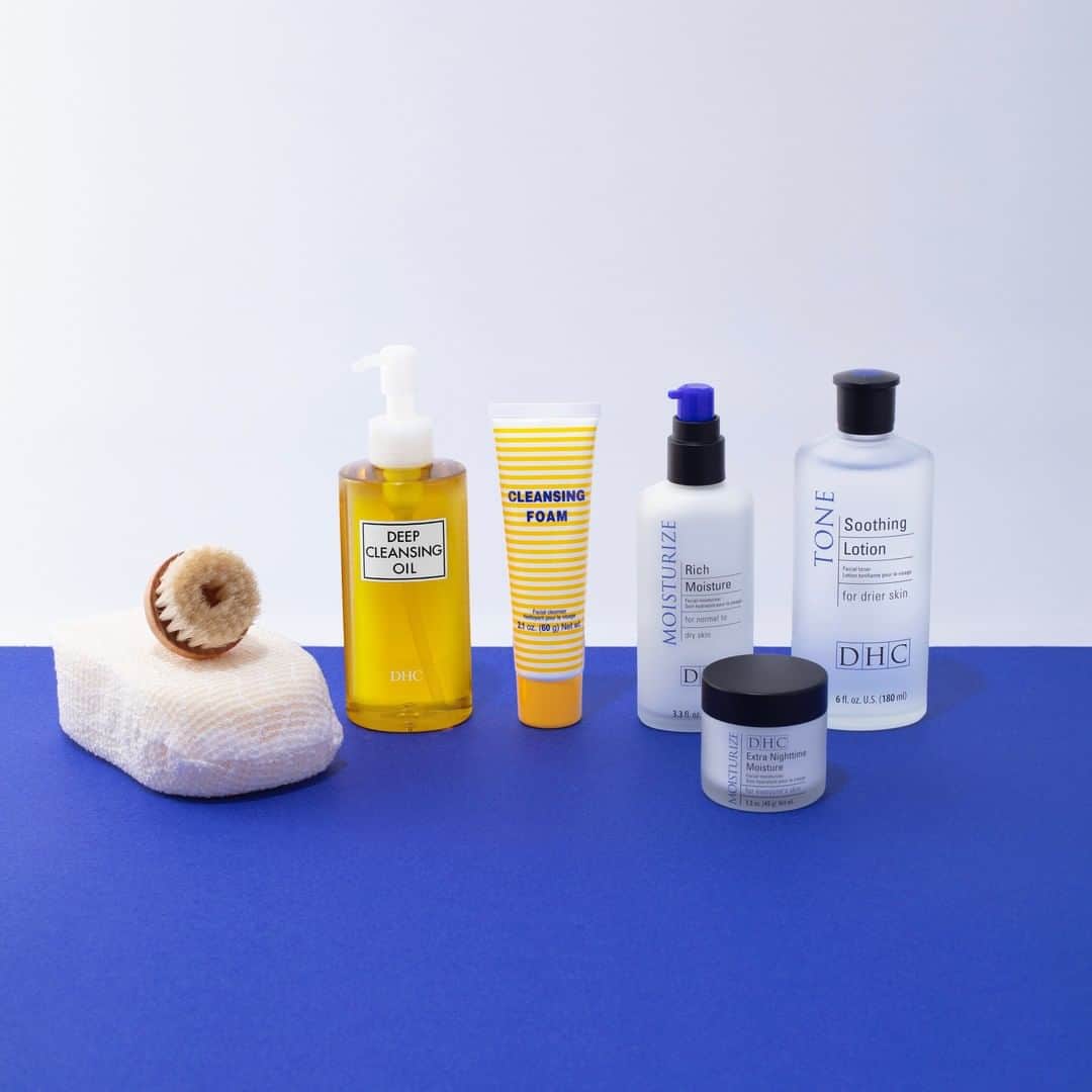 DHC Skincareさんのインスタグラム写真 - (DHC SkincareInstagram)「@Pantone's Color of the Year happens to perfectly pair with our favorite DHC Skincare staples! 💙 "Instilling calm, confidence, and connection, this enduring blue hue highlights our desire for a dependable and stable foundation on which to build as we cross the threshold into a new era." #DHCBlue #DHCisJBeauty」12月28日 2時10分 - dhcskincare