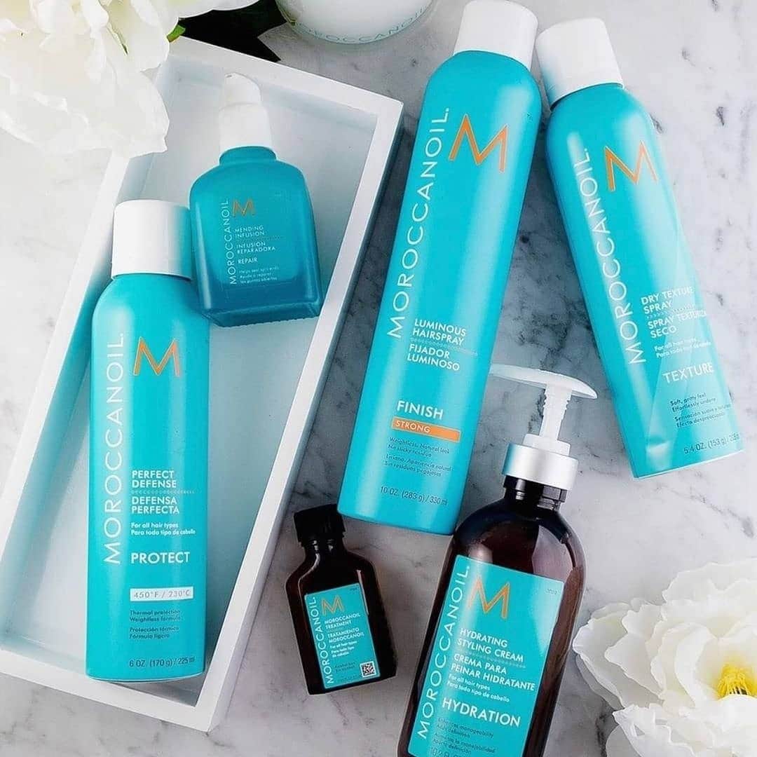 Moroccanoilさんのインスタグラム写真 - (MoroccanoilInstagram)「Protect. Hydrate. Repair. (Because we like our styling products to do more than just styling.) #ArganEveryDay ⠀⠀⠀⠀⠀⠀⠀⠀⠀ 📸: @stylist_kim_costa」12月28日 3時07分 - moroccanoil