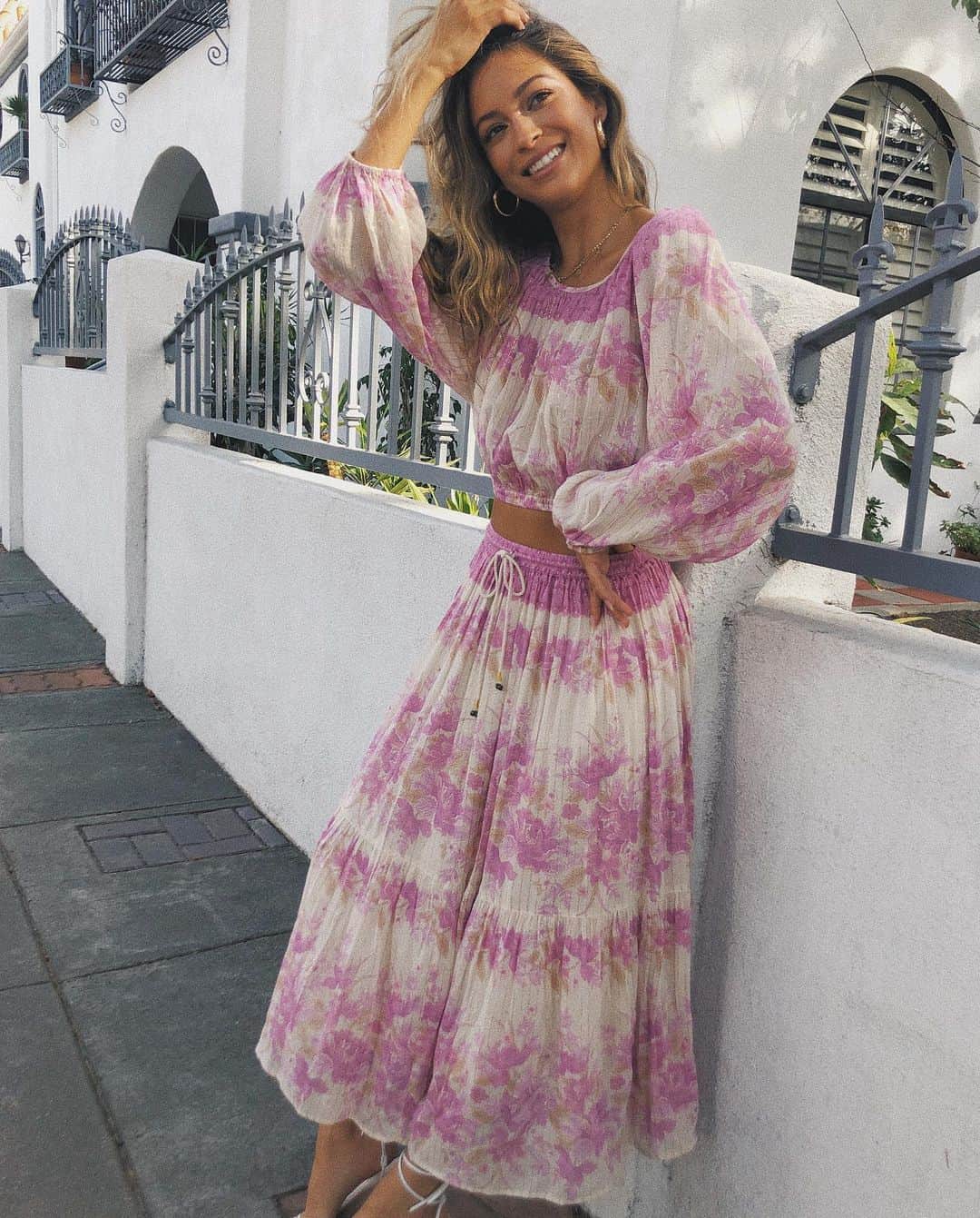 ブルーライフのインスタグラム：「all smiles in new @spell 🌸✨」