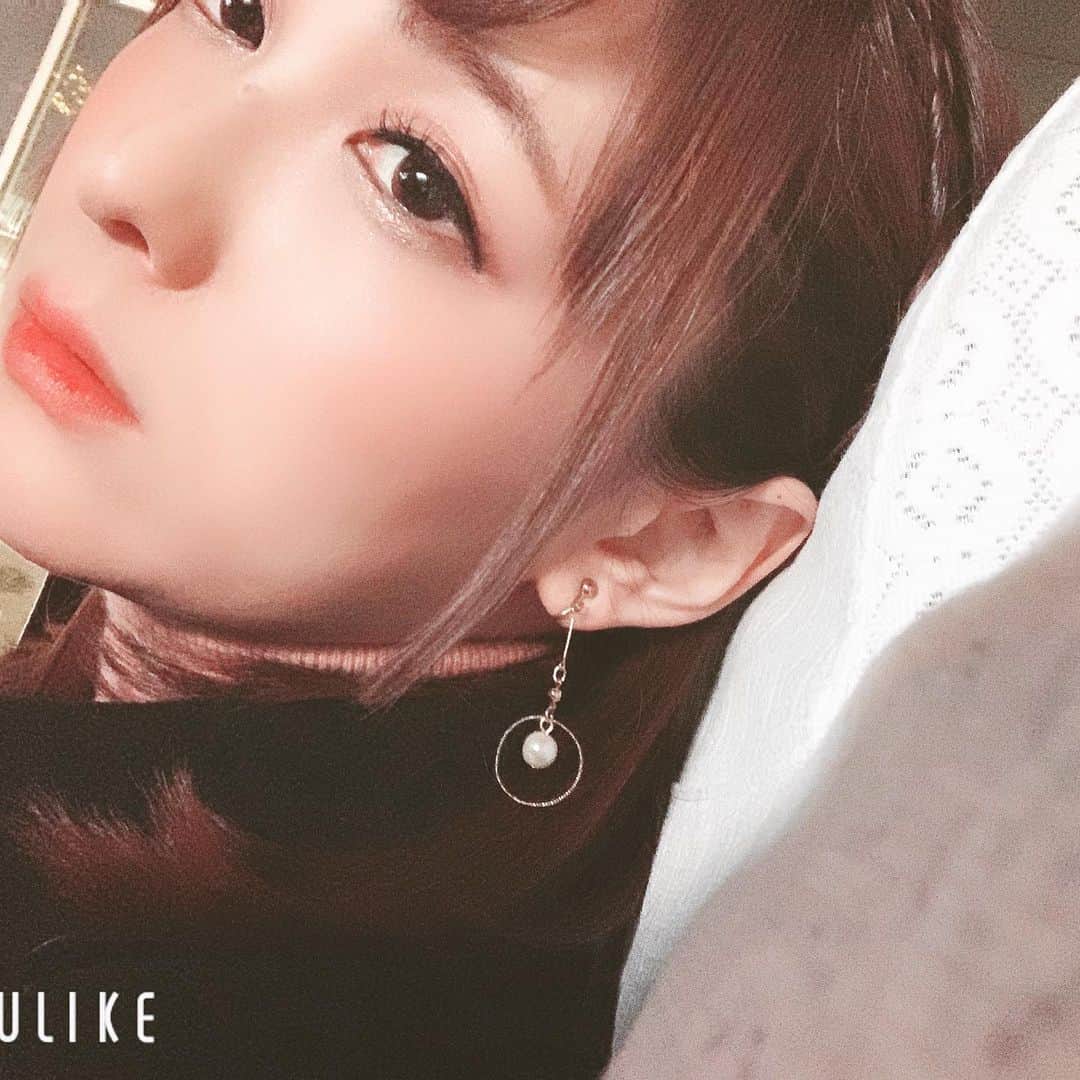 椿姫彩菜のインスタグラム：「tired」