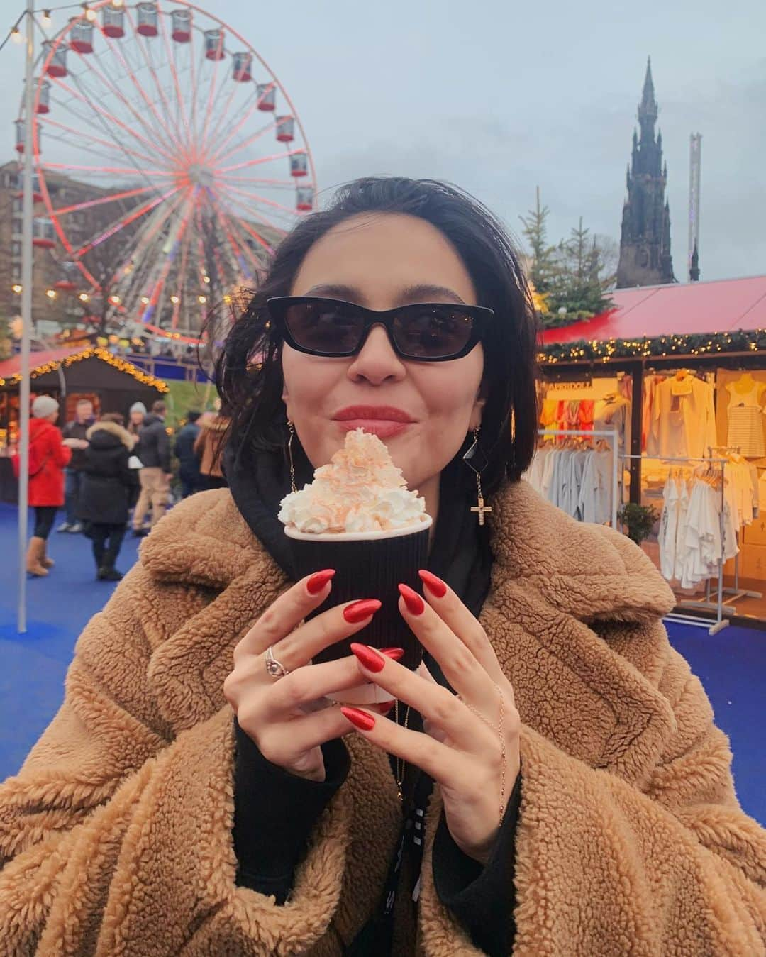 ステラ・ハジェンズさんのインスタグラム写真 - (ステラ・ハジェンズInstagram)「what a sweet christmas 🍫🎄」12月28日 5時23分 - stellahudgens