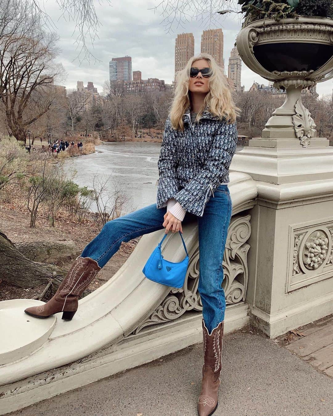 エルザ・ホスクさんのインスタグラム写真 - (エルザ・ホスクInstagram)「Howdy from Central Park」12月28日 5時36分 - hoskelsa