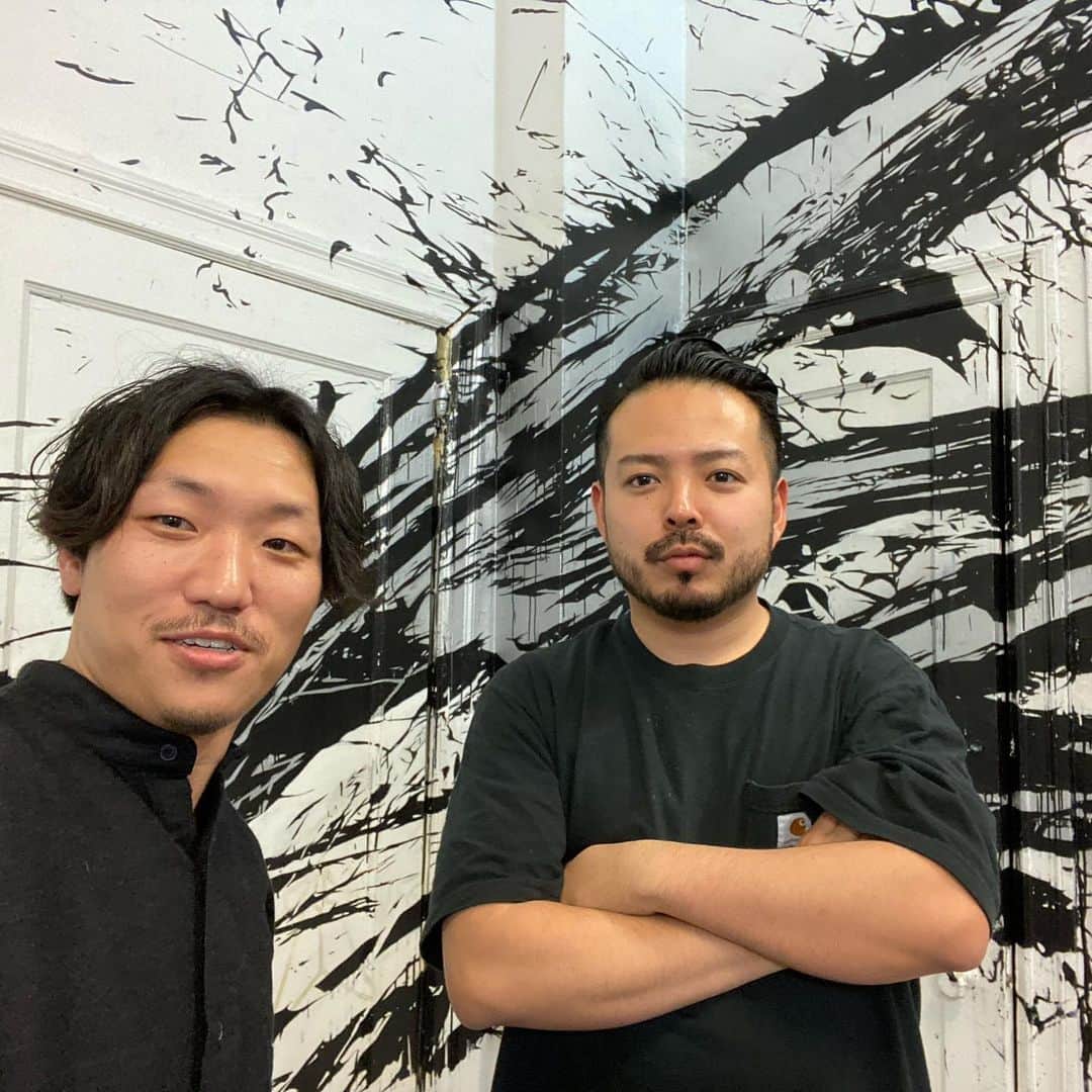 谷正人さんのインスタグラム写真 - (谷正人Instagram)「僕の大好きな作風の同世代アーティスト山口歴くん　@meguruyamaguchi と彼のNYのスタジオで。 海外で活躍する彼にだいぶ刺激をもらいました^_^ 2020年、何か面白いこと、 やりましょう！ #山口歴　#meguruyamaguchi」12月28日 5時59分 - masato_tani