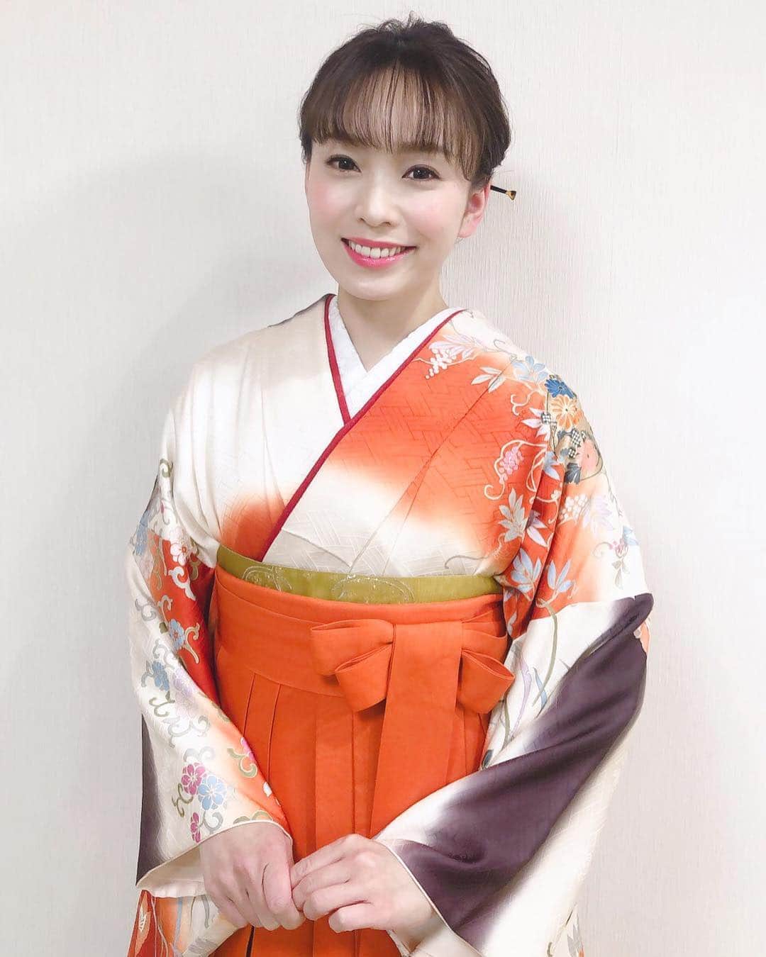 杜このみのインスタグラム：「今年も一年間お世話になり、 温かく応援して頂き ありがとうございました‼︎😊✨ また来年も宜しくお願い致します💕」