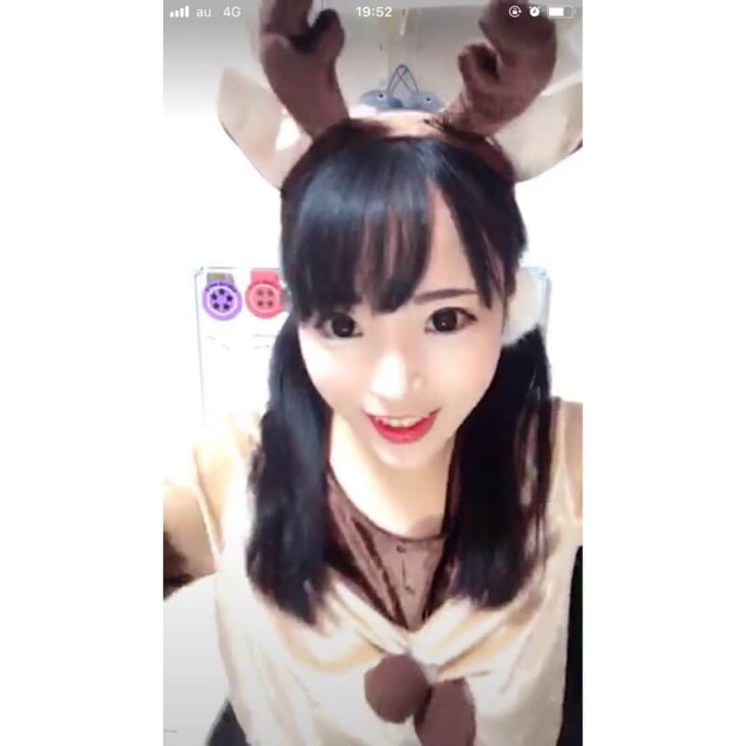 なつみさんのインスタグラム写真 - (なつみInstagram)「🎄🎅🏻❄️🎁🦌🛷☃️ クリスマス🎄もとっても楽しかった☺️💞 たくさん新しいサンタコス買って良かった😘 来年も着ようかな🥰  グリーンサンタ、オフ会も蘇るね🤗❤️ #クリスマス#クリスマスコスプレ#サンタコス#トナカイコス#christmas#ライブ配信#Pococha#Pocochaライバー#ポコチャ#ライバー#バセドウ病#吃音症#八重歯#宅建士#宅建#宅地建物取引士#不動産営業#イギリス留学#🧢なつみ👻🍊Natsumi」12月28日 15時46分 - natsumipeanuts