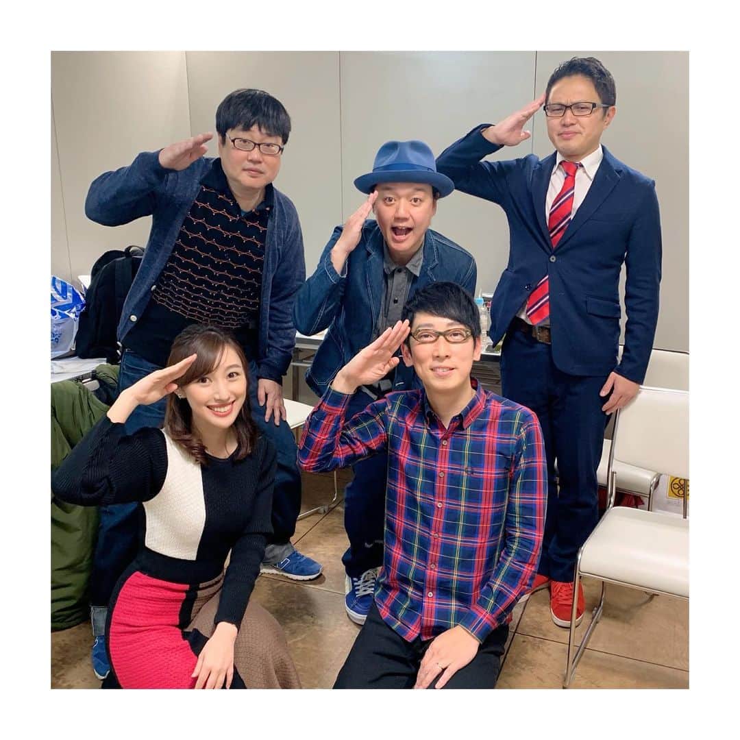 楠紗友里さんのインスタグラム写真 - (楠紗友里Instagram)「#お仕事 『京急鉄道フェア』〜みんなの自慢の「鉄品」鑑定トーク〜を 鉄道BIG3の吉川正洋さん・岡安章介さん・南田裕介さん（マネージャーさんです笑）と俳優の六角精児さんとお送りしました〜‼️🚇✨ 皆さん鉄道愛に溢れていて、とても熱かったあ🙌✨ 私も23年京急ユーザーだったので、すごく楽しんじゃいました😍😍 お越しいただいた皆さん、ありがとうございました😊💓 * 個人的に、10年以上前から交流のある南田マネと初めて一緒にお仕事したのがとっても新鮮🤣🌟 六角さんはもちろんのこと、鉄道BIG3の皆さん本当に面白くて、圧倒されっぱなしの楠でした🙏🔥 * #京急 #京浜急行 #京急鉄道フェア #鉄道BIG3  #吉川正洋 さん #岡安章介 さん #南田裕介 さん #六角精児 さん #ホリプロ #hap #楠紗友里 #仕事納め #2019」12月28日 15時51分 - sayuri_kusunoki