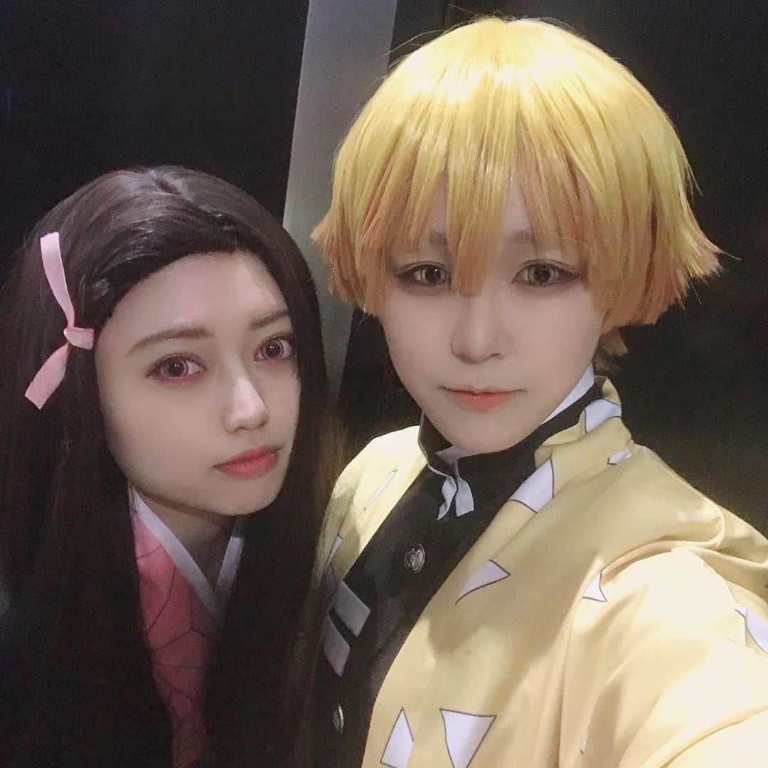 三田麻央のインスタグラム：「※反転してます #我妻善逸 #禰豆子 #cosplay #コスプレ #C97 #冬コミ」