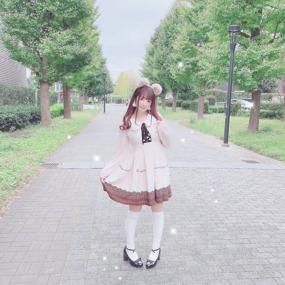 伊藤芽衣さんのインスタグラム写真 伊藤芽衣instagram 今年の写真は 19年の内に いつの日かのコーデ アンクルージュさんの チョコレート ワンピースには ゆめぐっずのくまみみが お気に入り Ankrouge アンクルージュ ガーリーコーデ