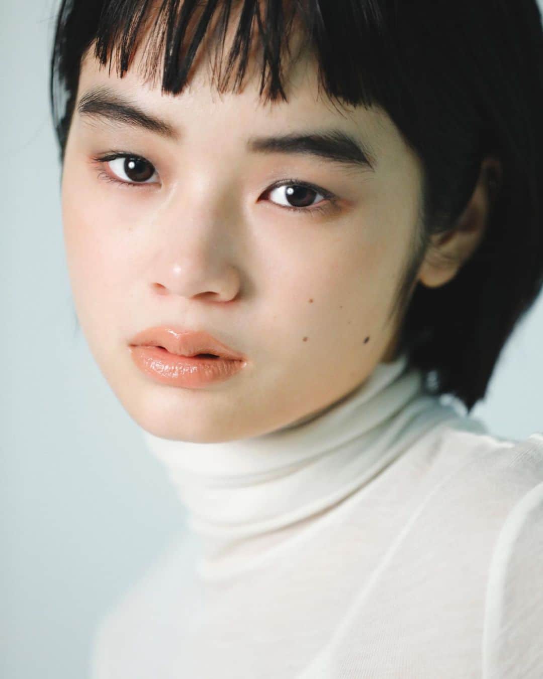 Cazumaxのインスタグラム：「不思議な子 おかゆが12月からHOLIDAYに所属しました❤️ #portrait#ナイスホリデー」