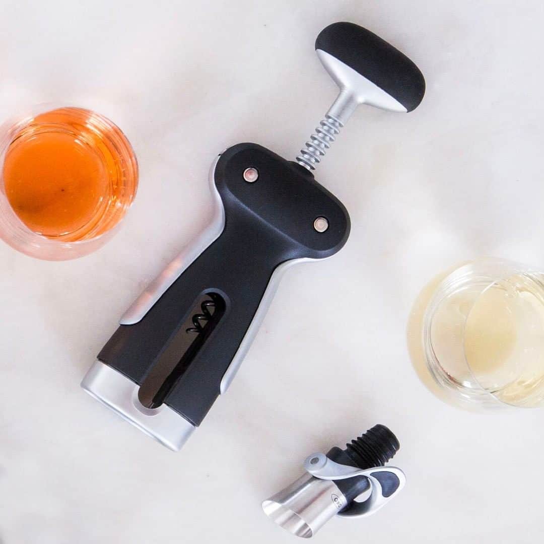 OXOさんのインスタグラム写真 - (OXOInstagram)「You have the essentials to uncork your favorite wines but do you know how to speed chill them? Link in bio for details.」12月28日 8時24分 - oxo