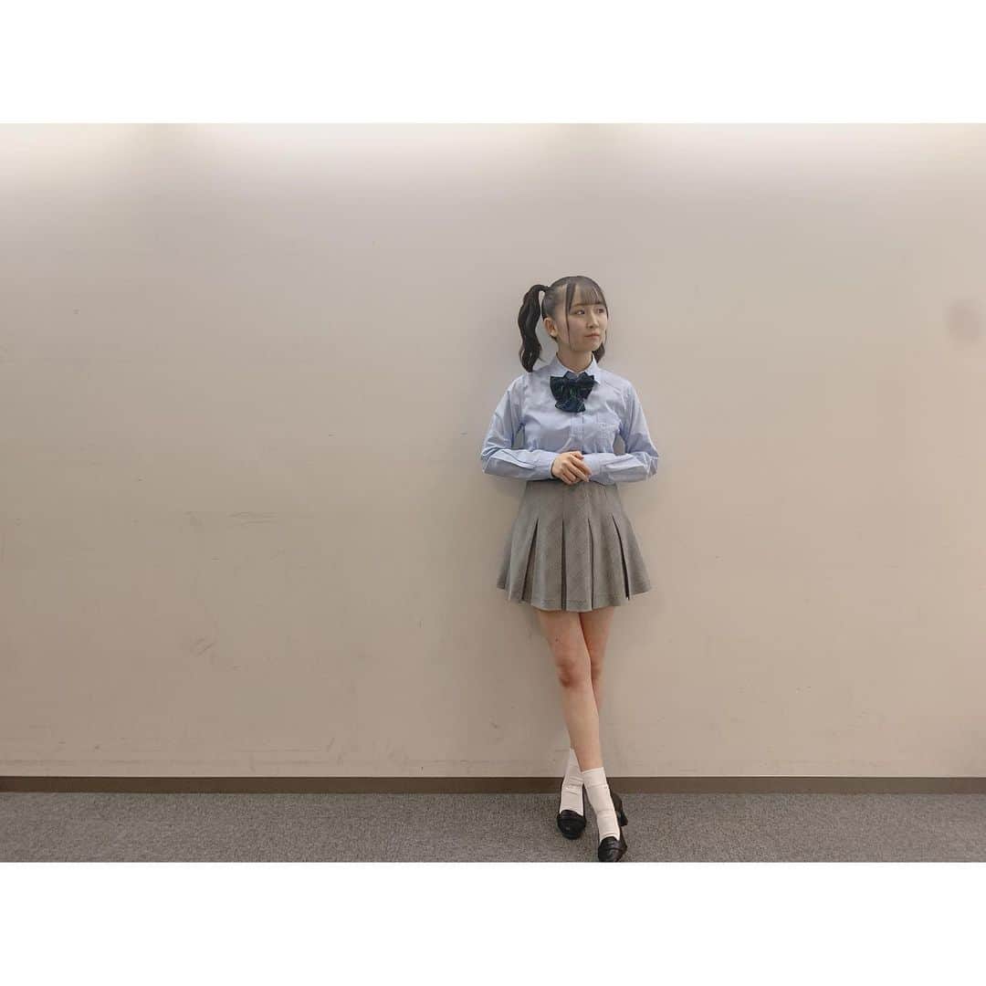 山邊歩夢さんのインスタグラム写真 - (山邊歩夢Instagram)「👧🏻💭🎀 * * 全身バージョン！！！ * * #AKB48 #衣装 #制服 #かわいい #ツインテール」12月28日 8時43分 - ayuyamabe_official
