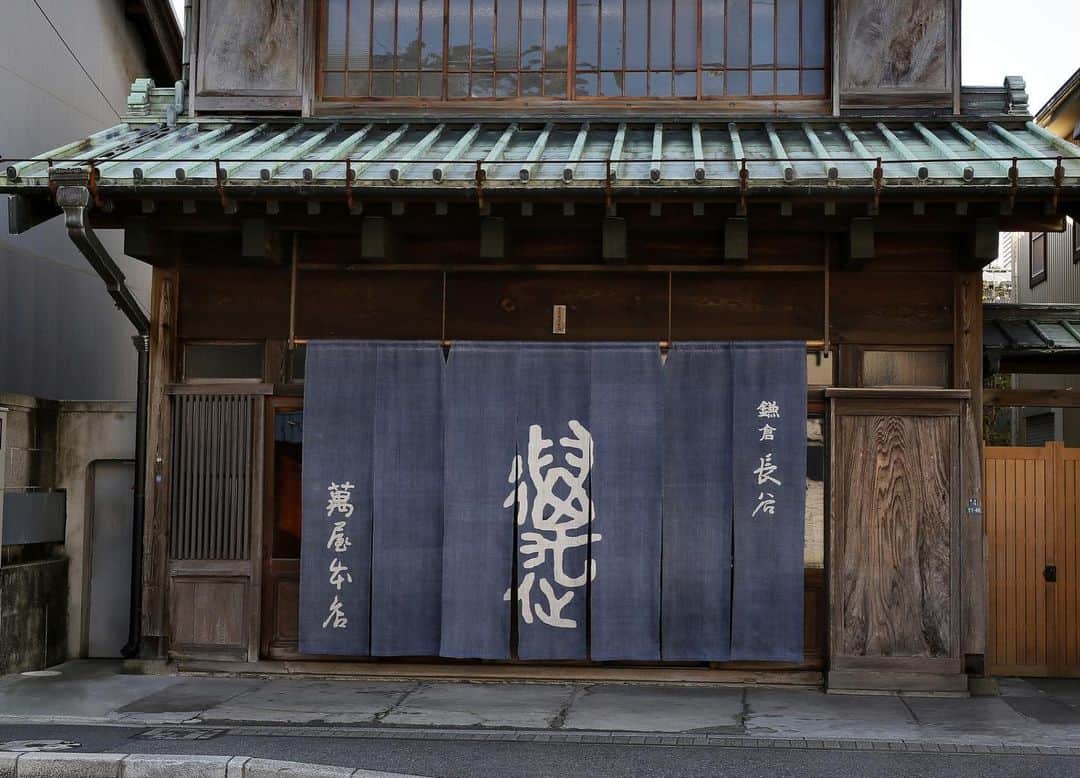 萬屋本店のグルメインスタ