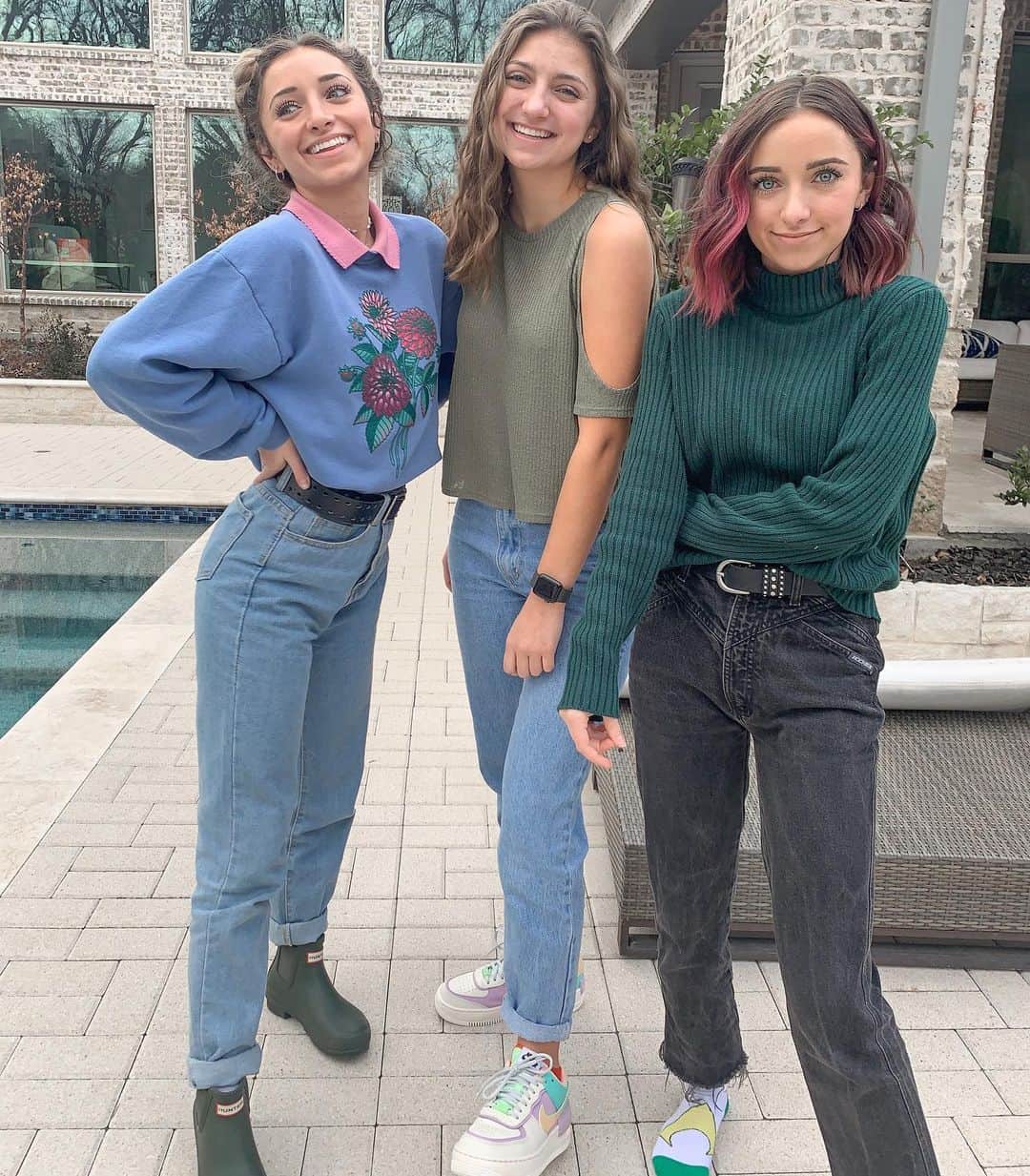Brooklyn and Baileyさんのインスタグラム写真 - (Brooklyn and BaileyInstagram)「It’s @kamrinoel birthday!! She always has been and always will be our honorary triplet (minus the fact that she is very clearly a head taller than us both lol) HAPPY BIRTHDAY!!」12月28日 9時05分 - brooklynandbailey
