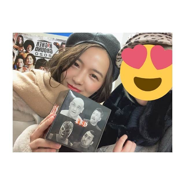 向井藍のインスタグラム：「そしてプロレス友達とも📸 * * 今年もNOAHの後楽園は欠席なし✨🥺 遅れる時はあっても必ず行くようにしてます💪🏻 プロレスは元気を貰えます。感謝。 #プロレス #noah_ghc #後楽園」