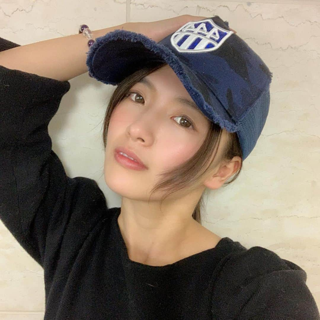 向井藍さんのインスタグラム写真 - (向井藍Instagram)「ファンに頂いた帽子🧢❣️ かっこいい〜ありがとう😊  #向井藍」12月28日 9時24分 - muuchan1024