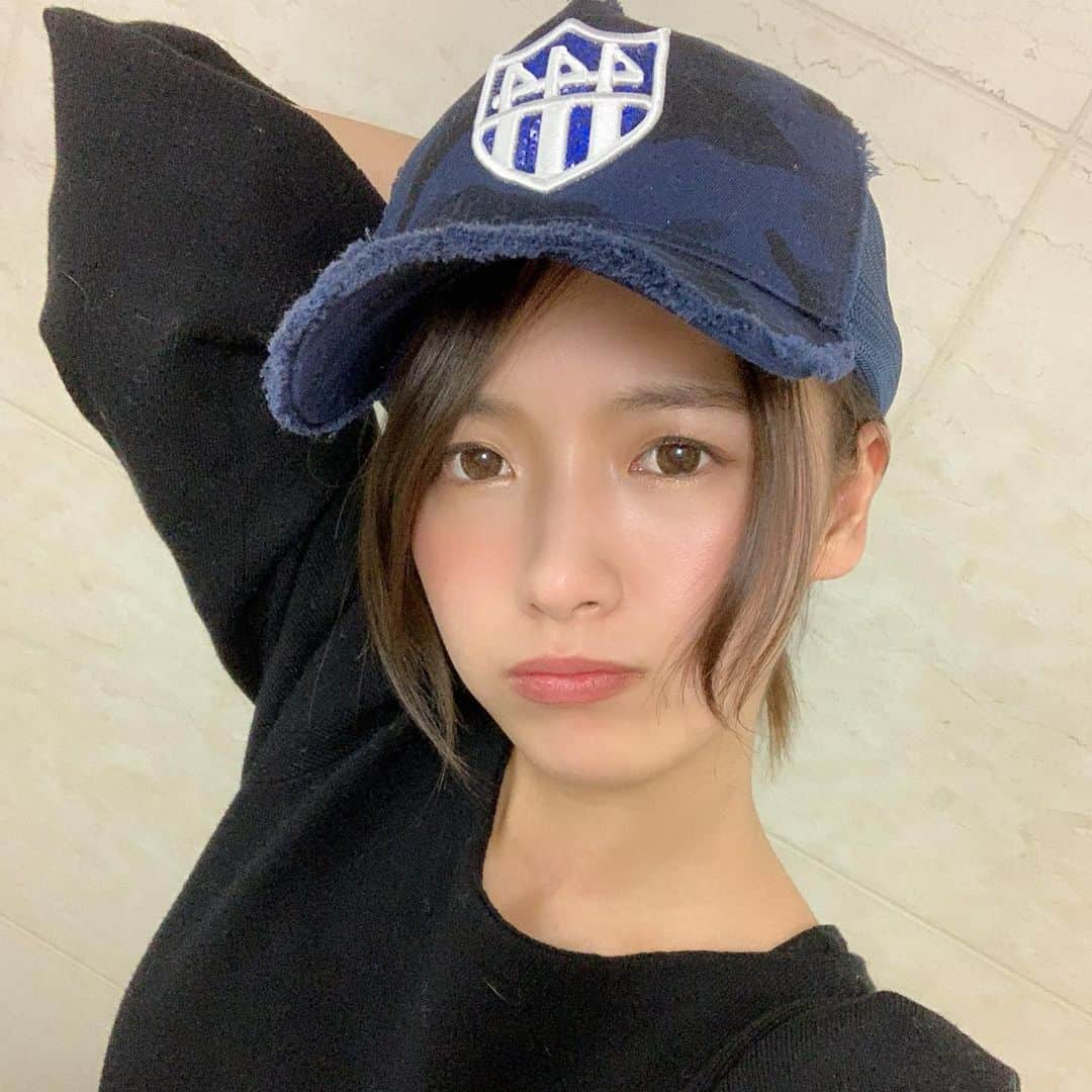 向井藍さんのインスタグラム写真 - (向井藍Instagram)「ファンに頂いた帽子🧢❣️ かっこいい〜ありがとう😊  #向井藍」12月28日 9時24分 - muuchan1024