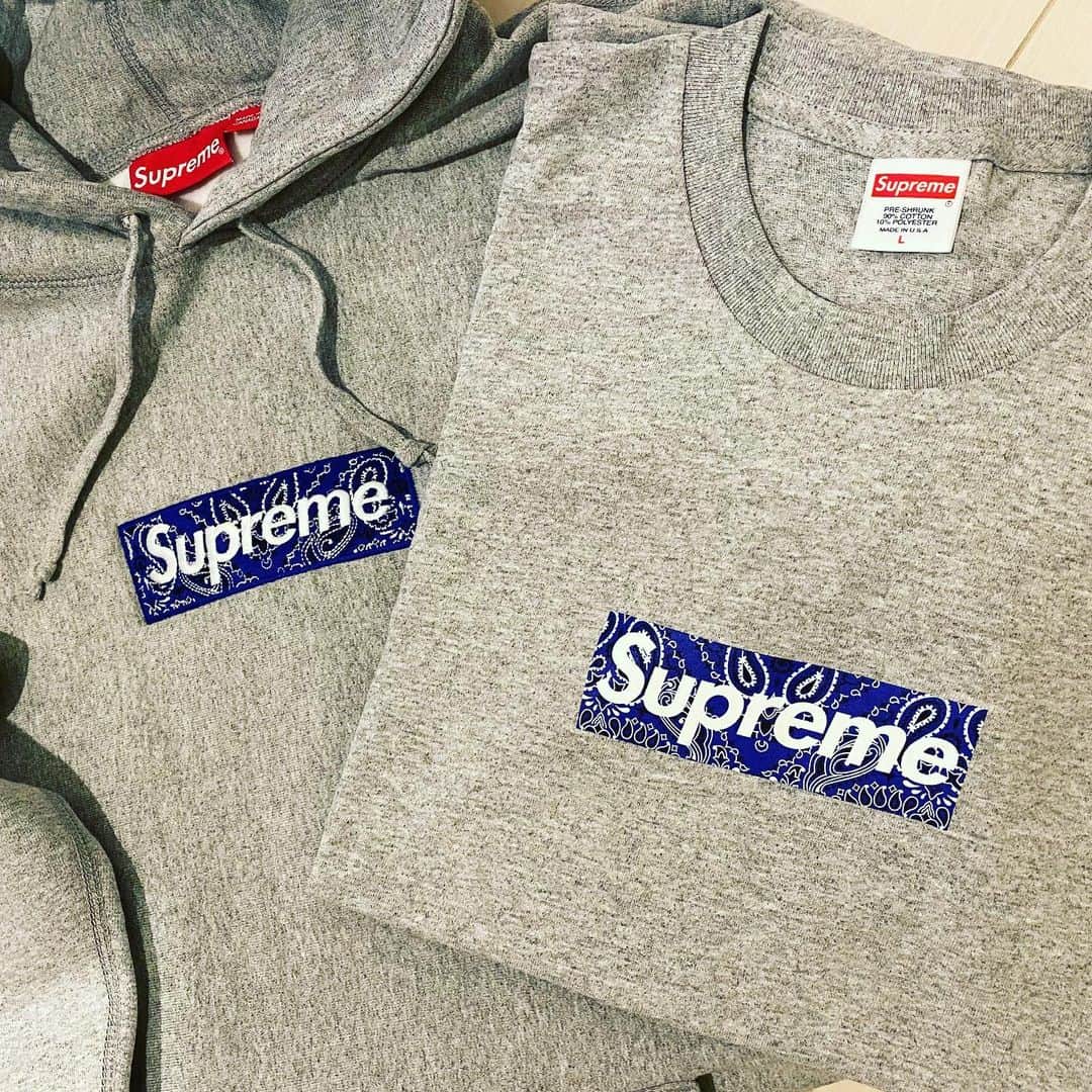 のインスタグラム：「あと残り4日  今年も大晦日の19時まで切りまくります✂︎ #hair #hairstyle #haircolor #haircut #supreme #nike #jordan」
