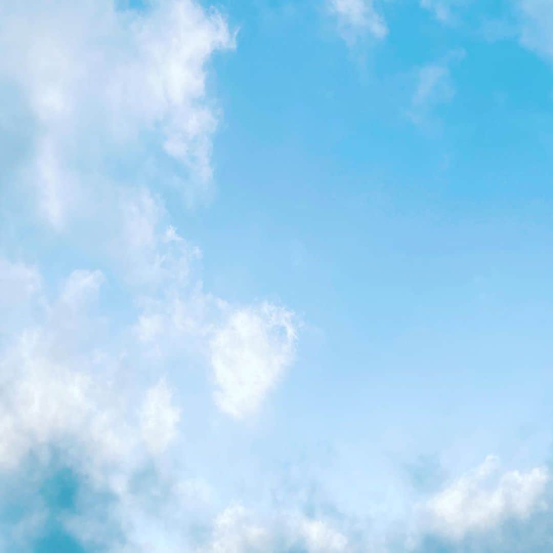 中野敬久さんのインスタグラム写真 - (中野敬久Instagram)「#sky #cloud #saturday #thanks #lookingup」12月28日 10時34分 - hirohisanakano