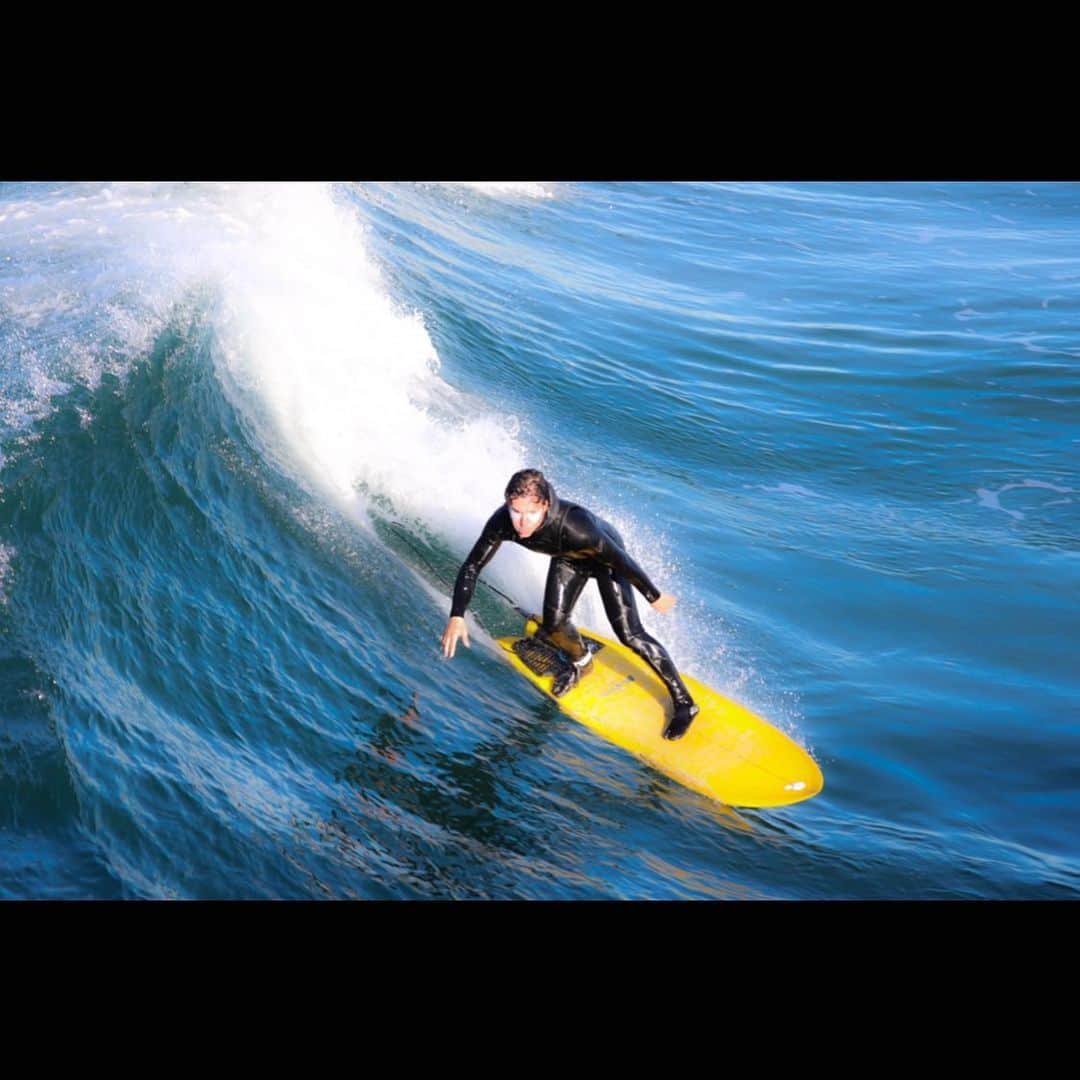 トニ・エリアスさんのインスタグラム写真 - (トニ・エリアスInstagram)「Amazing way to end 19 with a perfect days of surf.. The last 2 I Had a Blast..Sunny+Huge+ Mellow\Agresive!!!! 24.🏄🏻‍♂️ 🌊☀️🔥🤟🇺🇸 Thanks 📸 @mark_the_chopper 👍」12月28日 11時29分 - tonielias24