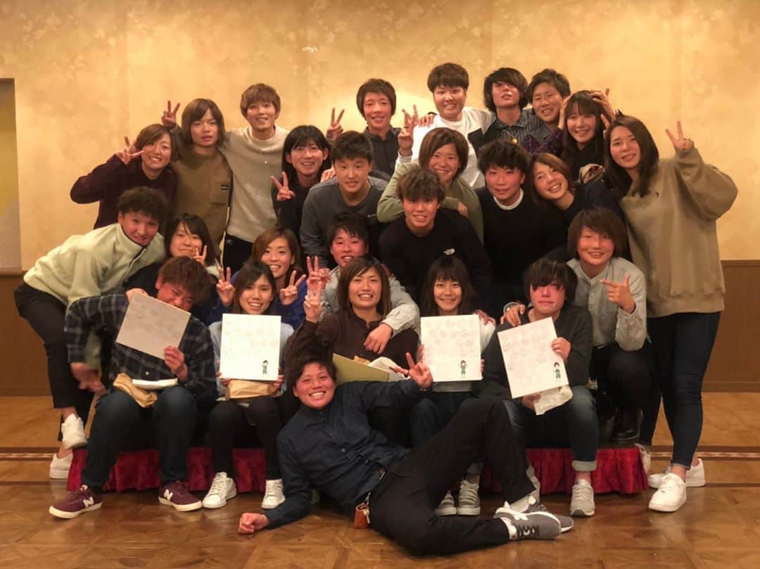 杉田亜未のインスタグラム：「. 2019年ありがとうございました！ 2020年もよろしくお願いします😄 良いお年を！」
