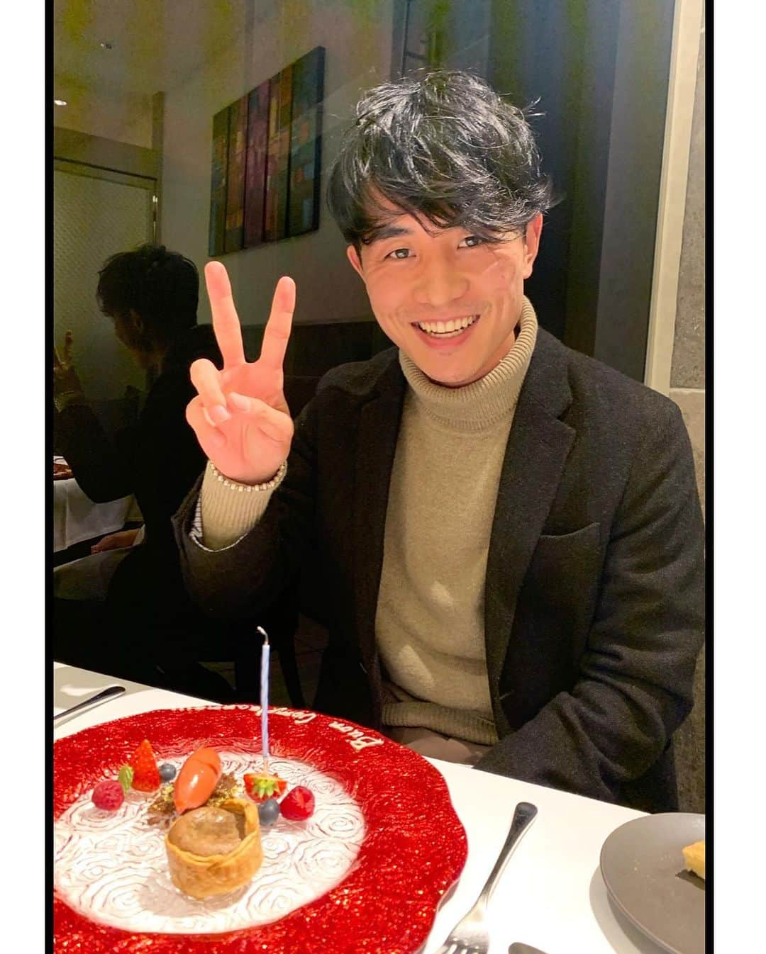 小西翼さんのインスタグラム写真 - (小西翼Instagram)「. 旦那のお誕生日Dinner🍴 父母が預かってくれて 2人で久々の食事でした。 . なんか、久々にちゃんと 会話した気がした。😂笑 . おめでとう。✨ 楽しいディナーでした👍 素敵な歳にしようね！ . この日は @machatt_ で購入した レザーのワンピースを初下ろし♥️ やっぱりかわいいかったです。 オールシーズン着れちゃいます。 . #dinner#birthbay#1228」12月28日 11時47分 - tucha_k