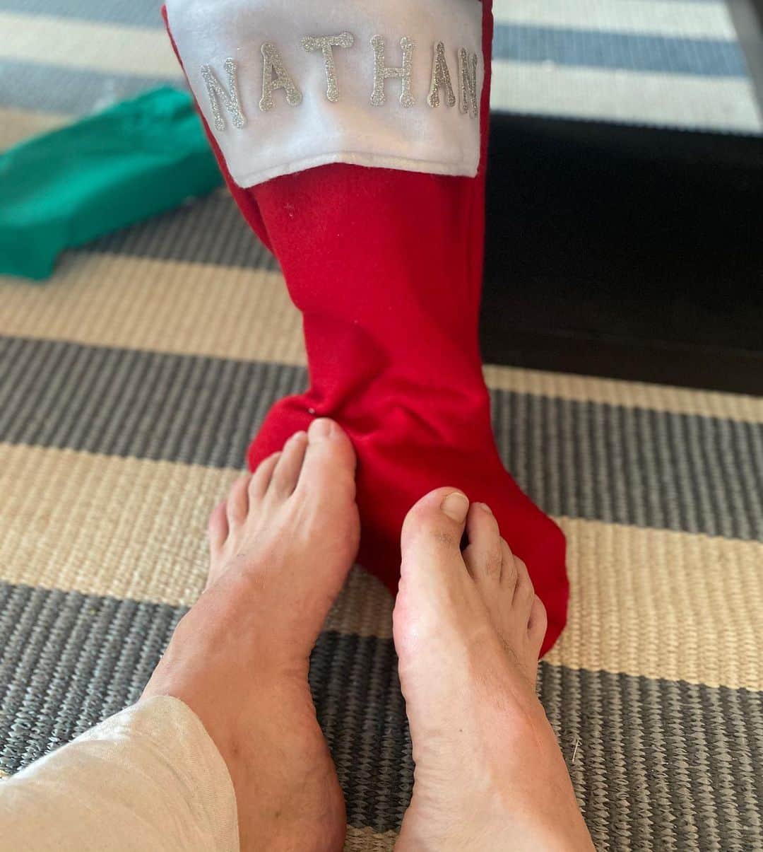 ネイサン・フィリオンさんのインスタグラム写真 - (ネイサン・フィリオンInstagram)「I got everything I wanted this year. Except socks. #dontsendmesocks」12月28日 11時52分 - nathanfillion