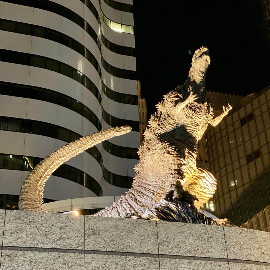 堀江淳のインスタグラム：「このGODZILLAはなんか怖い！」