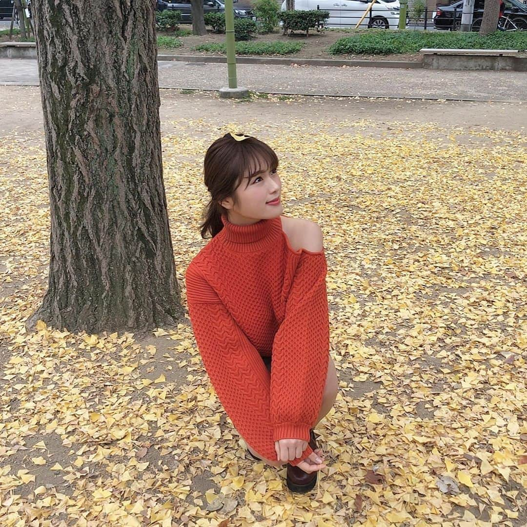 渋谷凪咲さんのインスタグラム写真 - (渋谷凪咲Instagram)「みて〜！落ち葉の絨毯やで〜☺️🍂 . 一緒にあ〜そび〜ましょっ🤝♪ふふ . . #月刊エンタメ　さん #オフショット #公園 #楽しかったなあ〜☺️ #公園でもっと遊びたかったなあ〜☺️」12月28日 14時14分 - nagisa_nikoniko