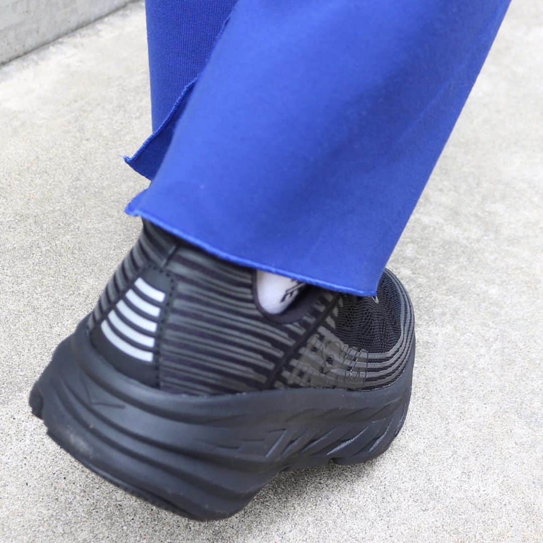 JOURNAL STANDARDさんのインスタグラム写真 - (JOURNAL STANDARDInstagram)「大人気‼︎HOKA ONE ONE BONDI6が入荷。軽い履き心地とボリュームあるフォルムがスタイリングのポイントに。  shoes ¥21,000+tax code:20093410001810  #journalstandard  #baycrews #ladies #fashion #newarrivals  #hokaoneone #hokaoneonebondi6 #ホカオネオネ」12月28日 14時09分 - journalstandard.jp